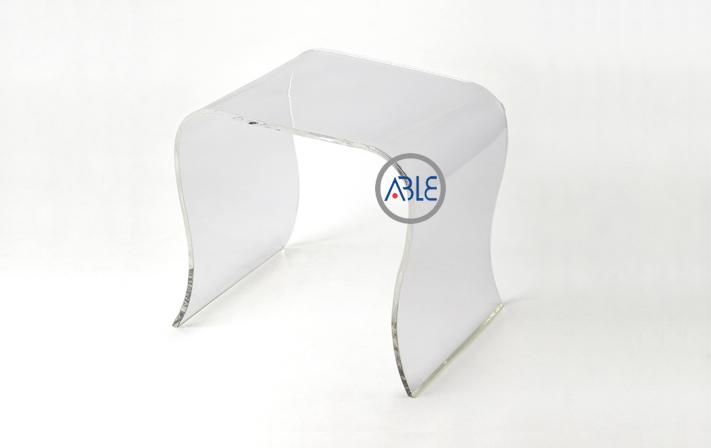 Custom Integrated Crystal Clear Acrylic Chair